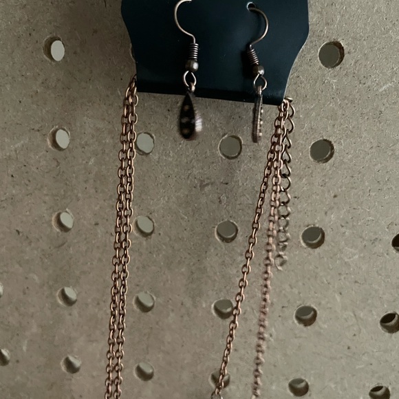 Double strand matte copper necklace tiny teardrop charms. - Picture 3 of 3